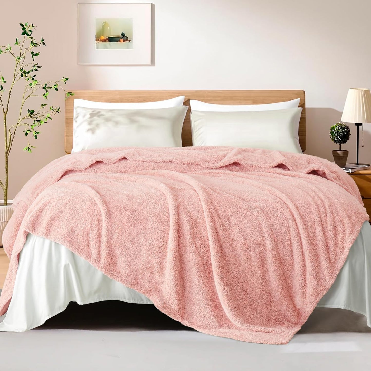 Exclusivo Mezcla Fleece Blanket for Couch, Soft and Cozy Queen Blankets for Women Men Girls Kids, Suitable for All Seasons, Light Pink, 90x90 Inches