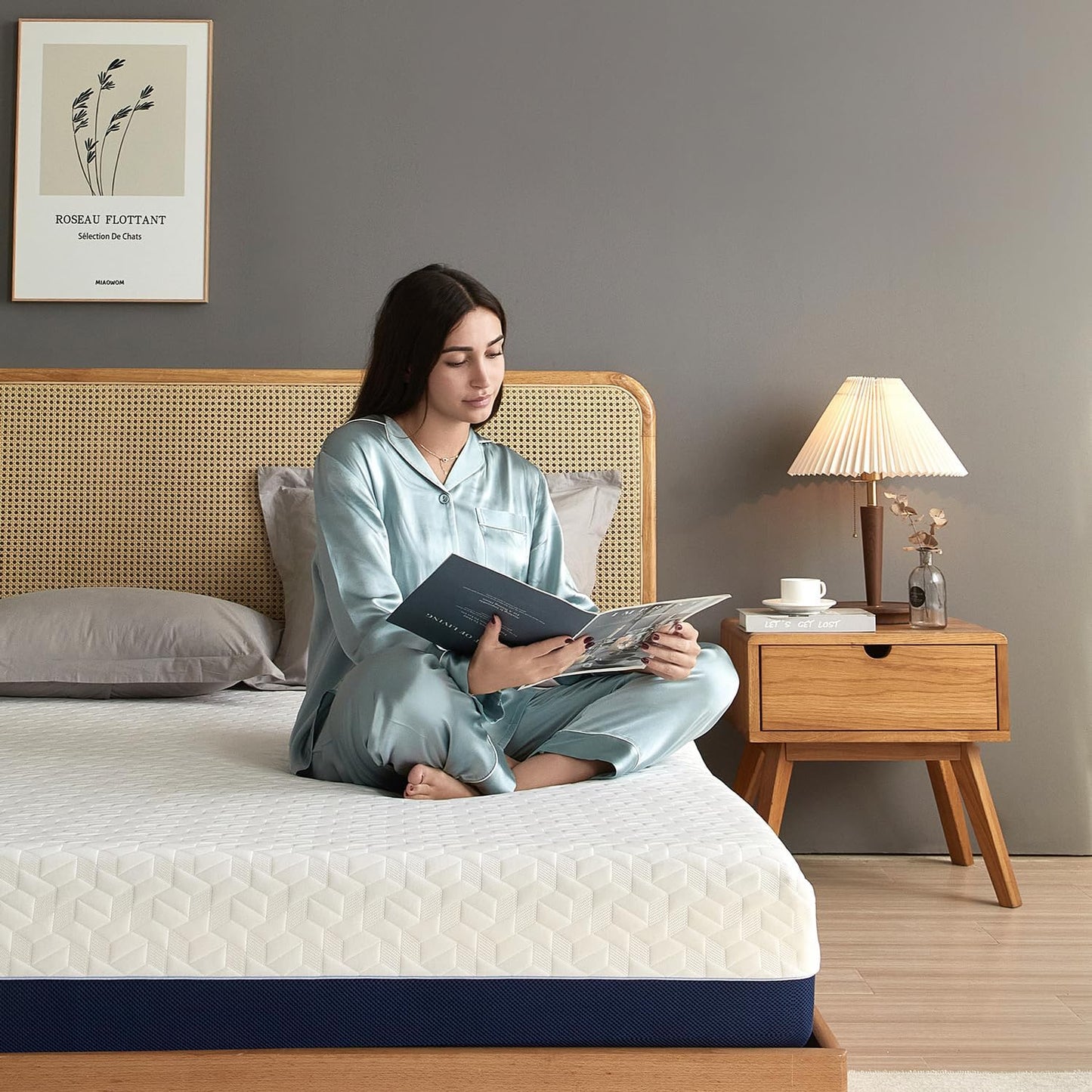 Twin Mattress for Kids - 8 Inch Cooling Gel Memory Foam Mattress in a Box,Gel-Infusion for Cooler Sleep,Breathable Cover,Healthy and Safe,39" X 75" X8" (White&Navy, Twin)