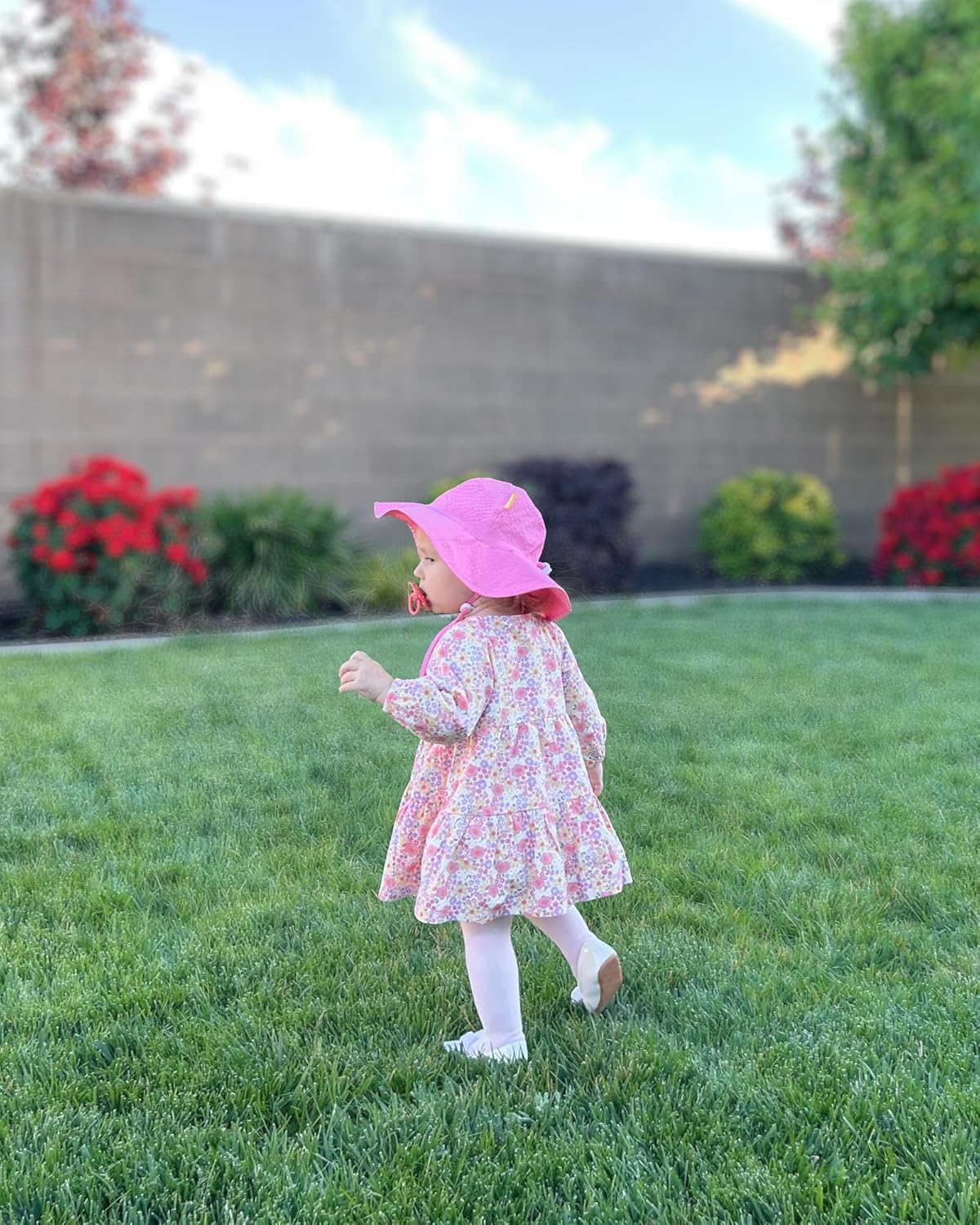 HONGTEYA Baby Sun Hat Toddler Girl Beach Hat Adjustable Outdoor Summer Hat UPF 50+ Sun Protection Wide Brim Infant Kids