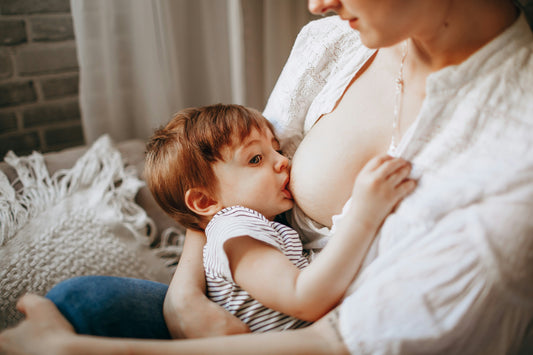 Breastfeeding vs. Formula Feeding: Which Method Is Right for Our Baby?