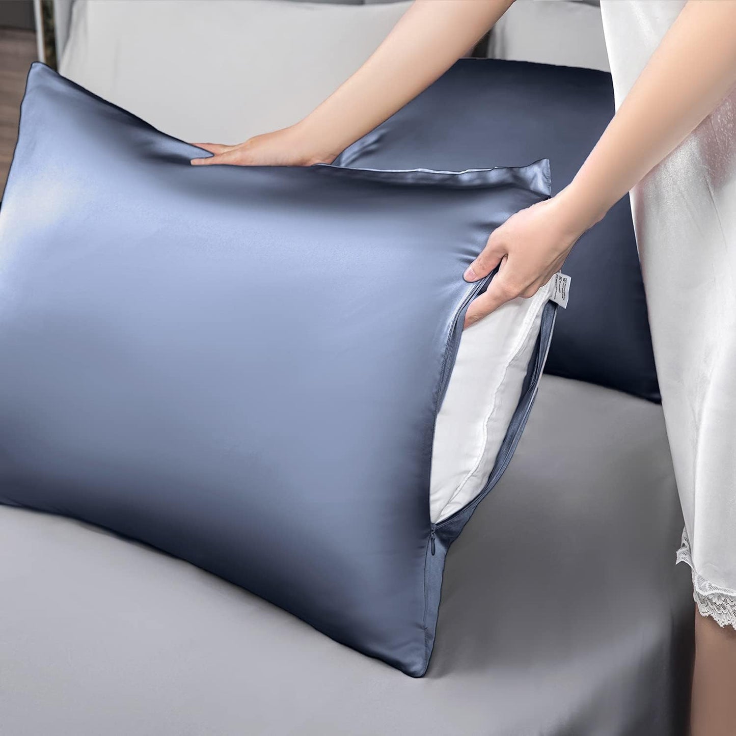 Mulberry Silk Pillowcase for Hair and Skin,Standard Size Cooling Silk Pillow Case with Hidden Zipper,Allergen Proof Dual Sides Soft Breathable Smooth Silk Pillow Cover for Women(Standard,Grayish Blue)