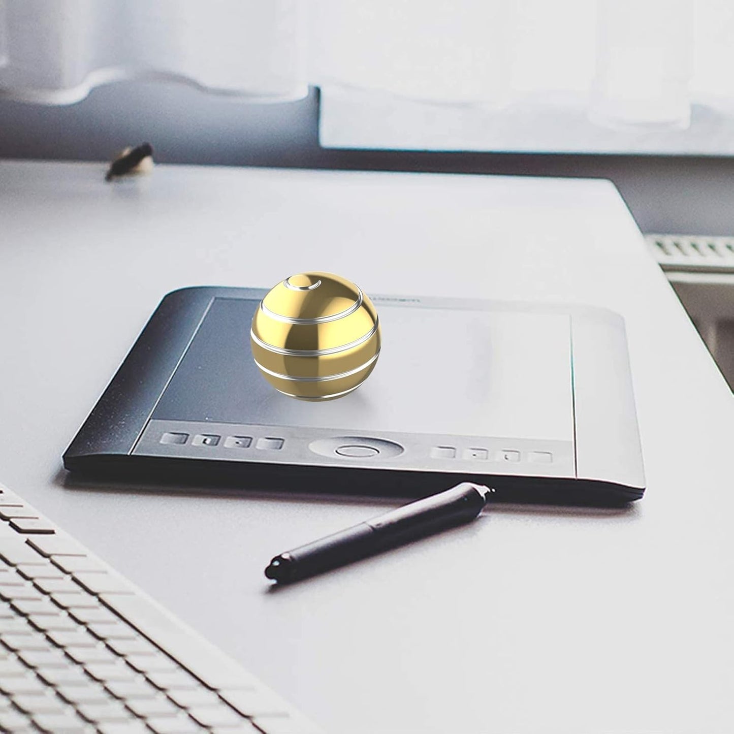 Kinetic Desk Toy Ball, 1.54'' Kinetic Desktop Spinning Toys, Optical Illusion Fidget Toys Gadgets for Adults Office Anxiety, ADHD (39MM, Gold-A)