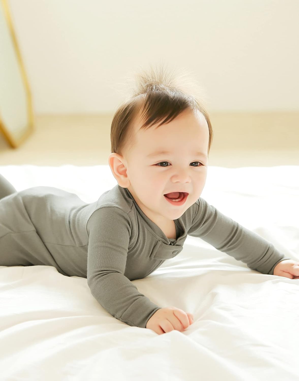 VAENAIT BABY Infant Toddler Boys Girls Footed One-Piece Sleep and Play Premium Modal Pajamas 1-2 Pieces