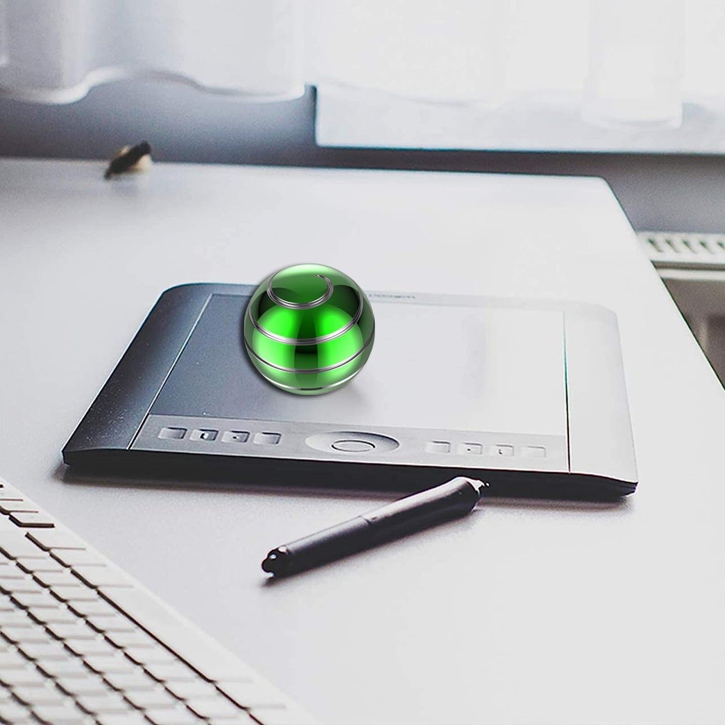 Kinetic Desk Toys, 1.54'' Kinetic Spinning Desk Toys for Kids Adults, Fidget Toys for Party Favors, Christmas Stocking Stuffers, Easter Basket (39MM, Green-A)