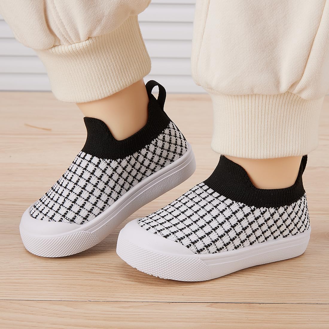 BMCiTYBM Baby Sneakers Girls Boys Lightweight Breathable Mesh First Walkers Shoes 6-24 Months