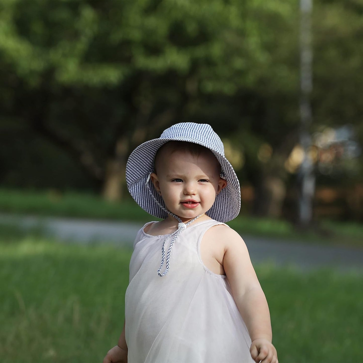 Baby & Toddler Wide Brim Sun Hats UPF 50+ Sun Protection Bucket Cap Cute Adjustable Hat in Seersucker