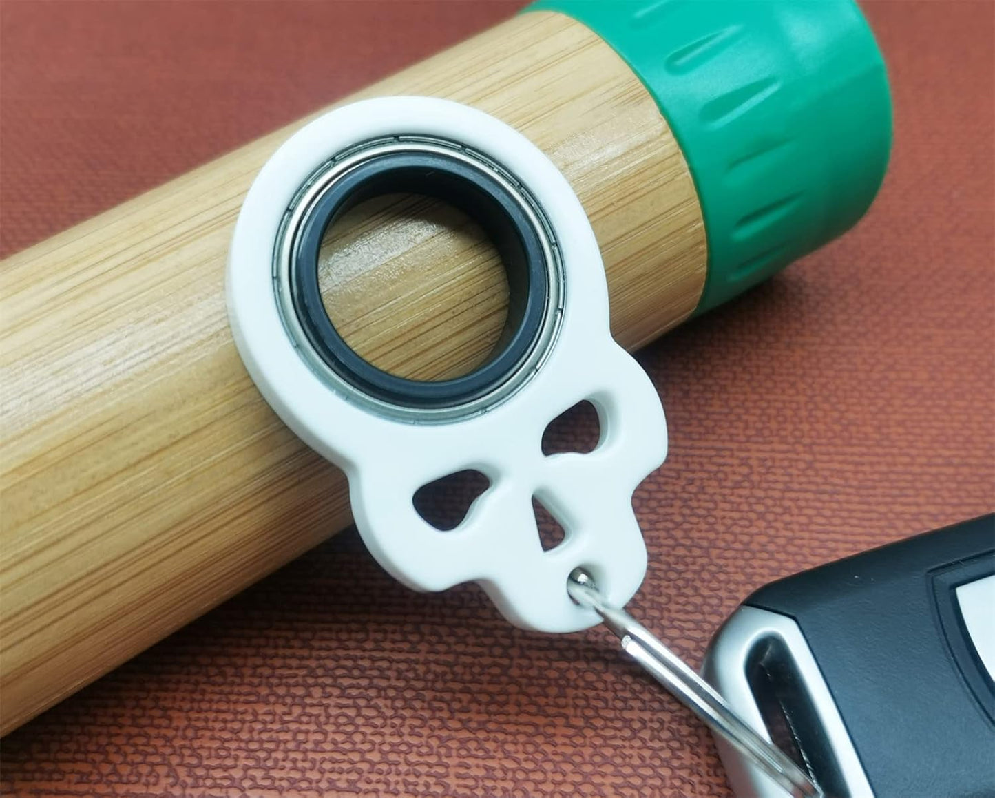 Keychain Spinner, Fidget Keychain,Spinning Keychain Fidget, Fidget Spinner Keychain Toys for Keys (White)