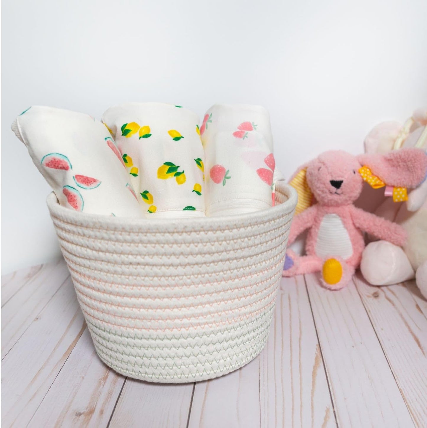 Happiest Baby SNOO Sleep Sack - 100% Organic Cotton Baby Swaddle Blanket - Doctor Designed Promotes Healthy Hip Development (Ivory Lemons, Medium)