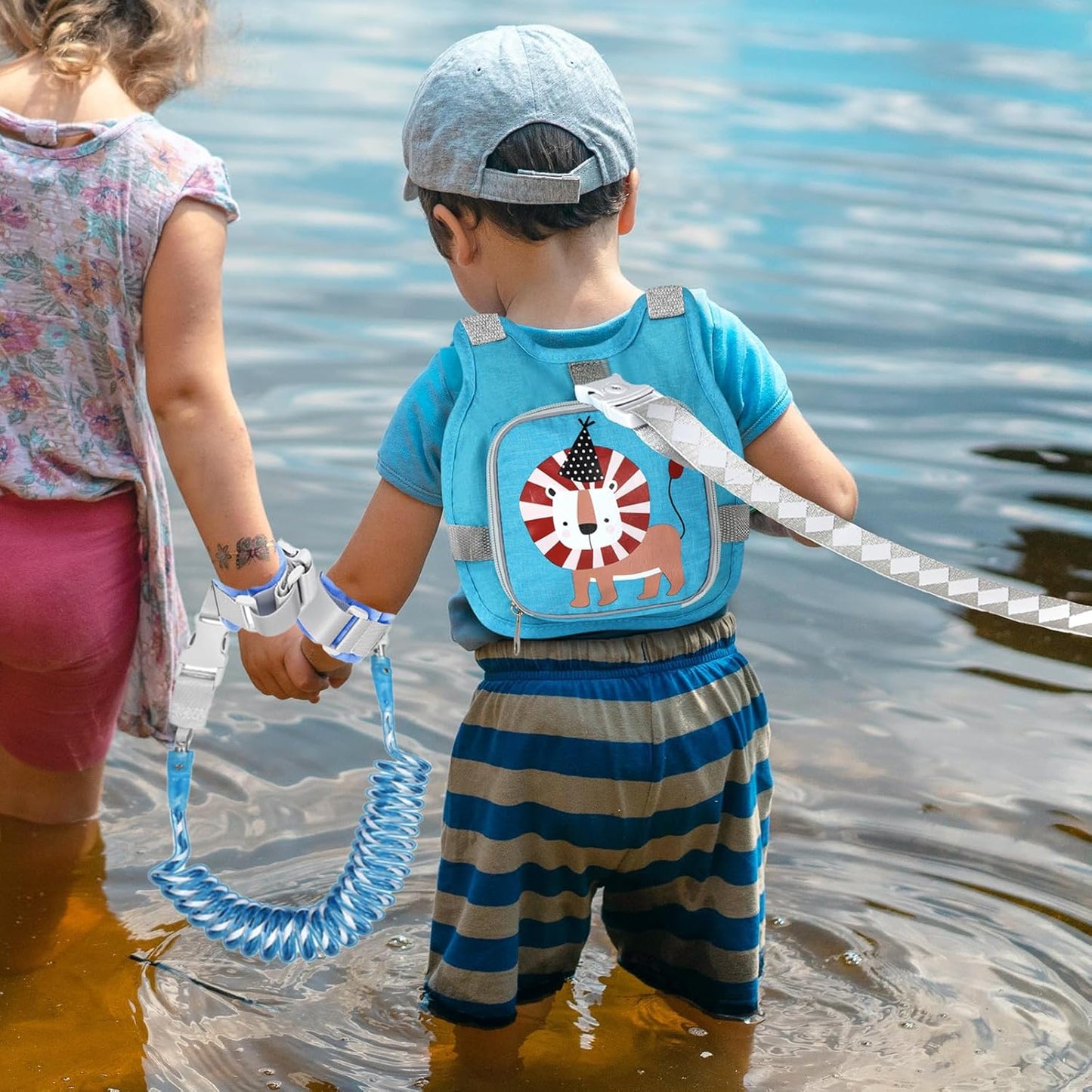 Toddler Harness Leash+ Anti Lost Wrist Link, Accmor Adorable Lion Baby Harness with Leash, Collapsible Child Anti Lost Leash Cute Kid Harness Belt Strap - Keep Kids & Babies Close While Walking