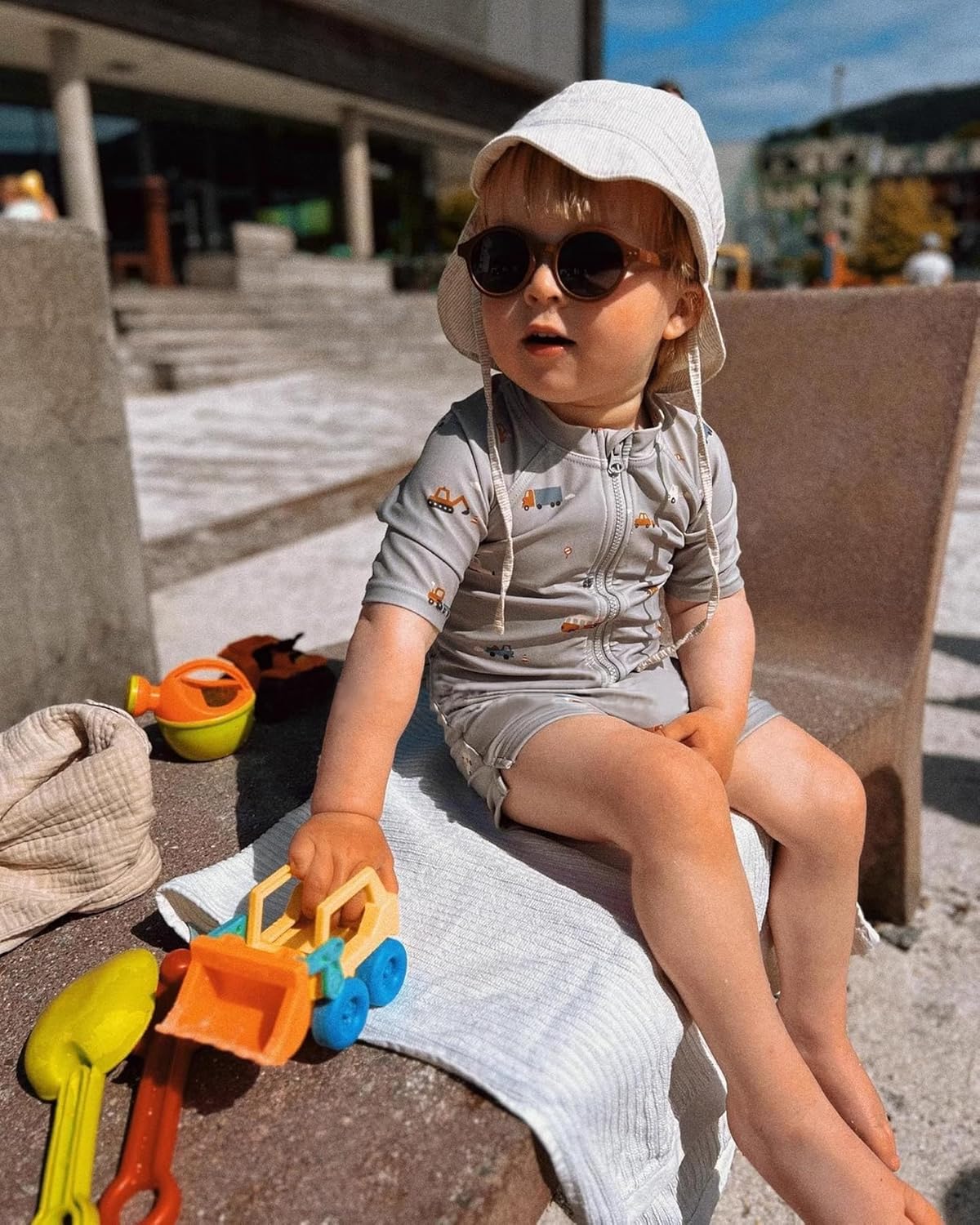 Boys One Piece Swimsuit Whale Dolphin Bathing Suit Zipper Rash Guard Kid Short Sleeve Swimwear Shark Beach Wear UPF50+