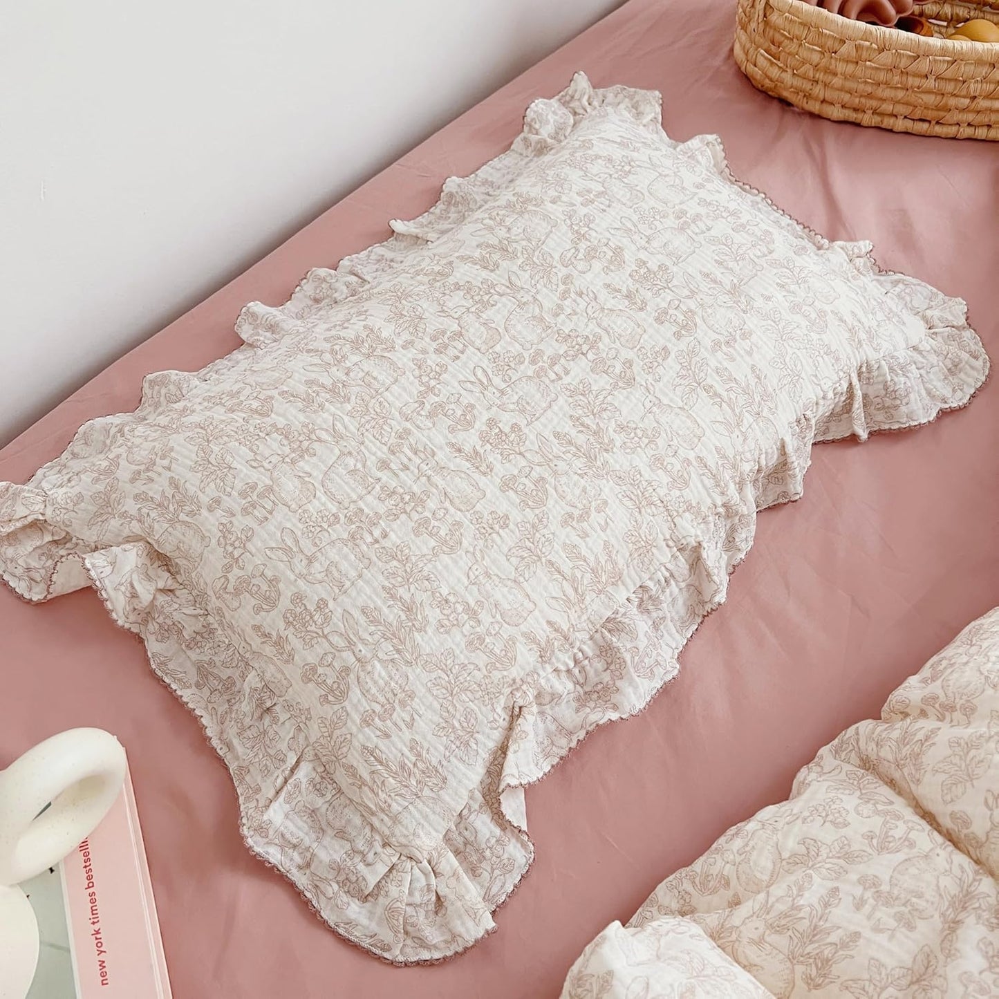 BuLuTu Muslin Cotton Pillowcase King Pillow Cover for Kids Adults Cute Rabbits Flower Pattern Pillowcases with Envelope Closure, 20x36 inch, 1 Piece, Forest, Machine Washable